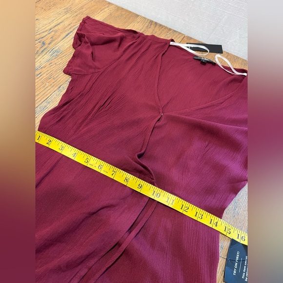 ❤️ LULUS Robe longue bourgogne – Taille S – NWT - Picture 10 of 11